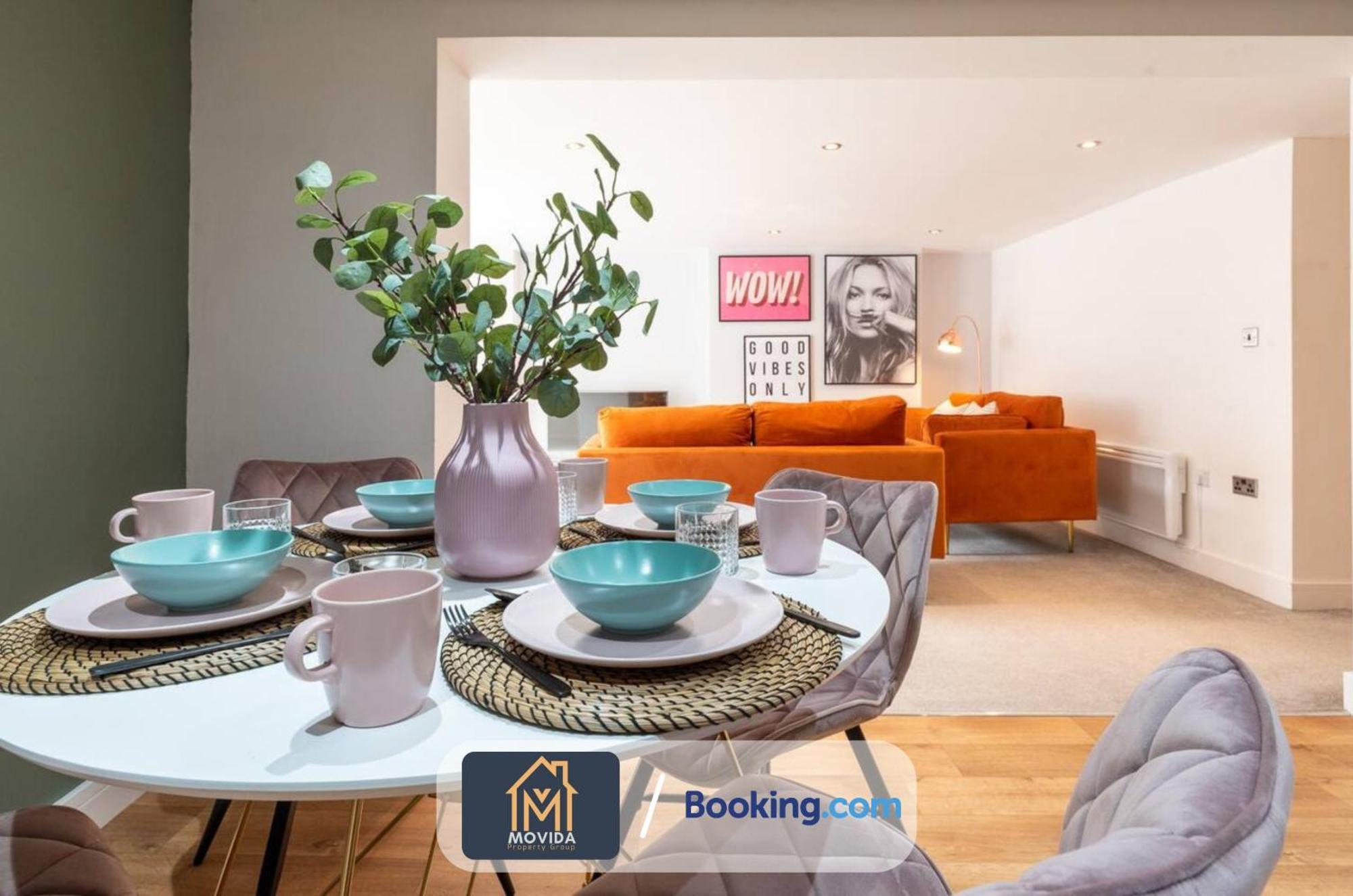Stylish Two Bed Town Centre Apartment By Movida Property Group Short Lets & Serviced Accommodation With Parking ฮาร์โรเกต ภายนอก รูปภาพ