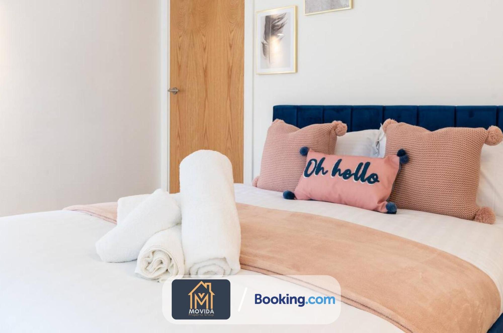 Stylish Two Bed Town Centre Apartment By Movida Property Group Short Lets & Serviced Accommodation With Parking ฮาร์โรเกต ภายนอก รูปภาพ