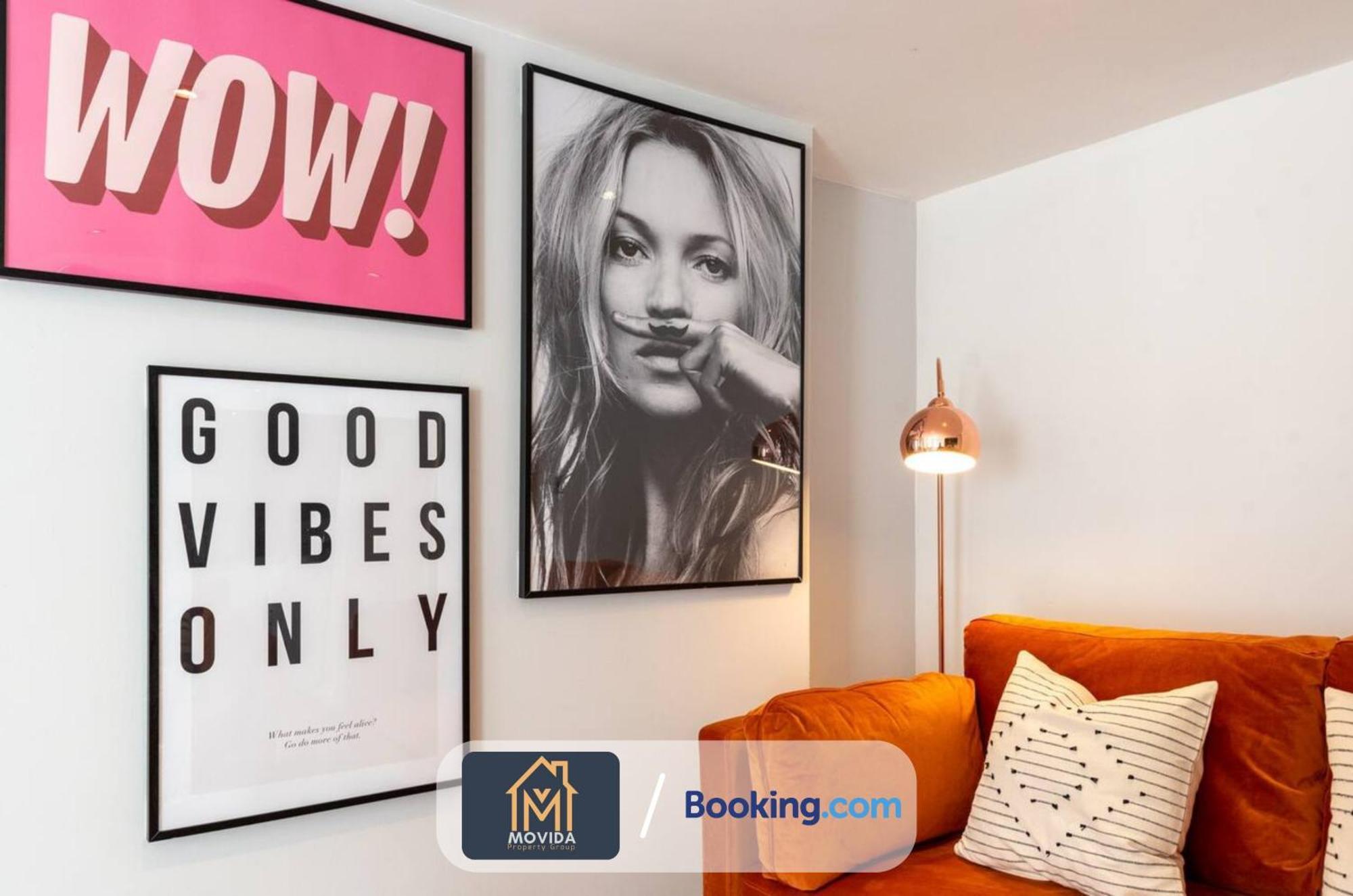 Stylish Two Bed Town Centre Apartment By Movida Property Group Short Lets & Serviced Accommodation With Parking ฮาร์โรเกต ภายนอก รูปภาพ
